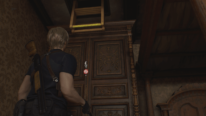 アシュリーと協力してはしご登る