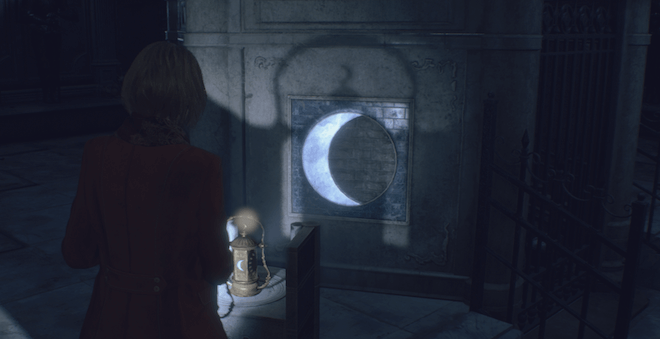 ランタンの光の形と壁の紋様を揃える