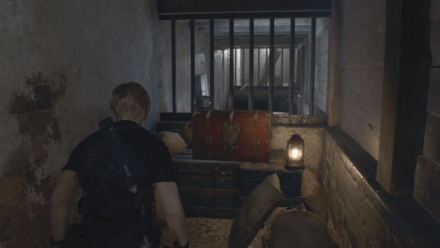 宝飾のある首飾りの見た目