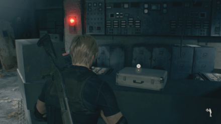 宝飾のある首飾りの見た目