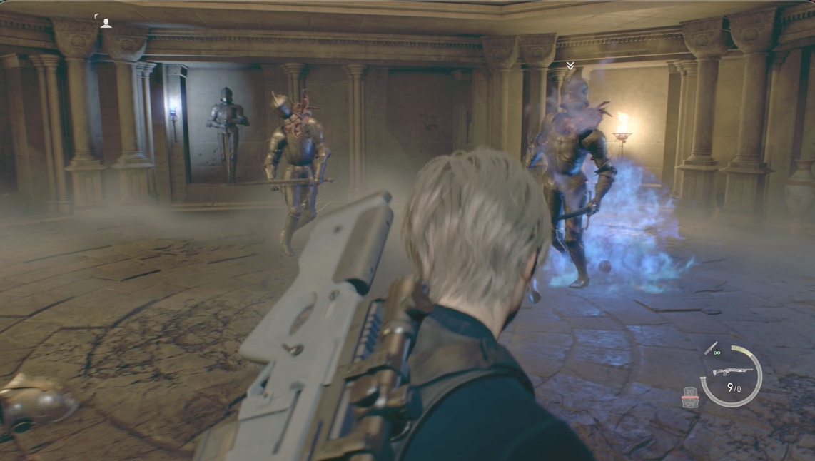 ランタンの青い光で動きが止まる