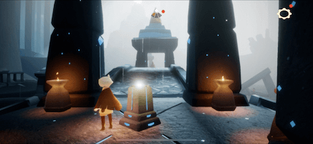 火を灯しながら橋を渡っていく