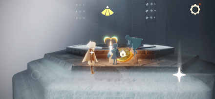 祭壇の上まで登って火を灯す