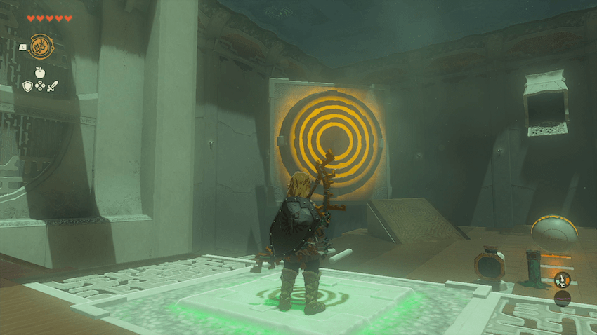 手前のスイッチを踏んで左奥の壁を反転させる(2023年5月18日の更新)