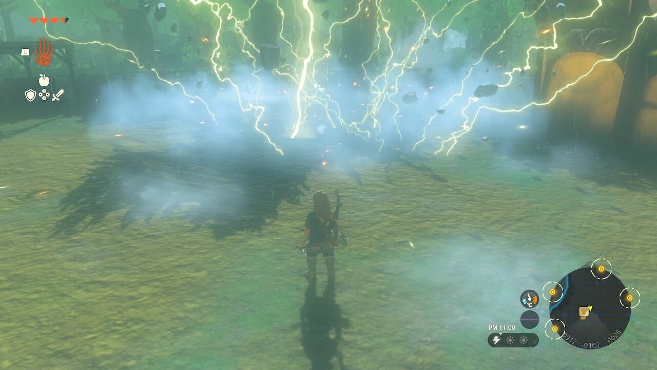 金属製武器めがけて落雷