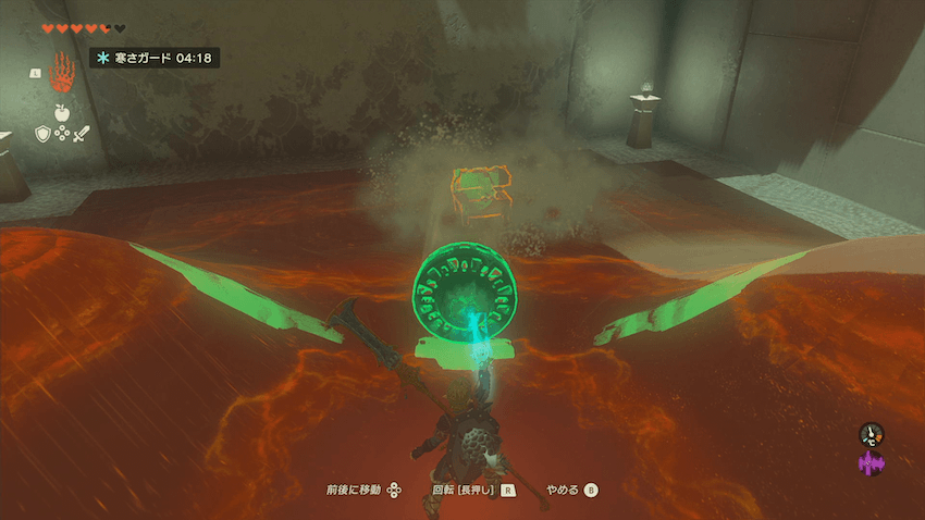 砂に埋もれた扇風機をウルトラハンドで取り出す