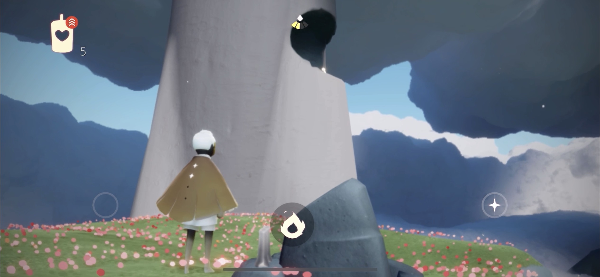 エレーベーターを登った先の先のエリアにある木の上