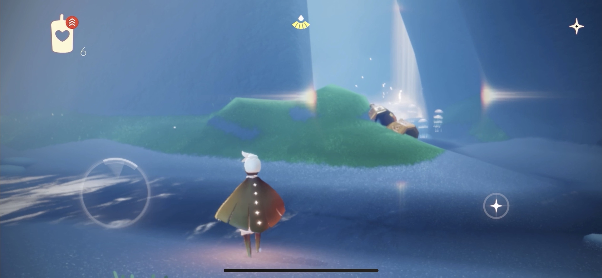 滝近くに光の子