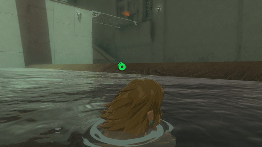 壁際を泳いで元の位置まで戻る