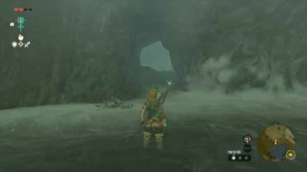 ウッコ池の洞窟の入り口画像