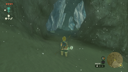 ビロン雪原北の洞窟の入り口画像