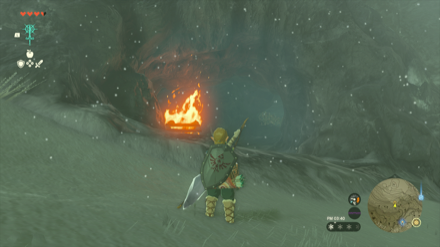 ヘブラ山南岳の洞窟の入り口画像