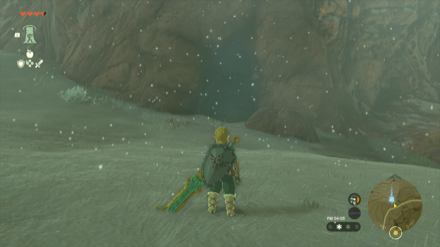 ウォルナー山麓の洞窟の入り口画像