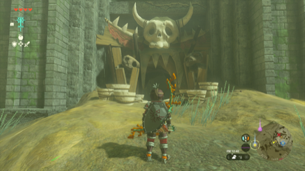 アッカレ砦跡の洞窟の入り口画像