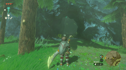 ゾラ台地麓の洞窟の入り口画像