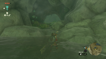 ウルラ峡谷南の洞窟の入り口画像