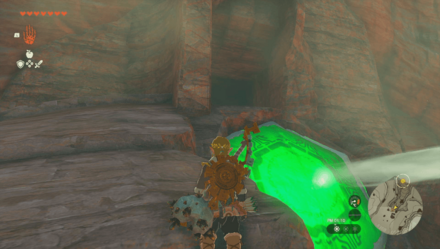 八人目の英雄像内部の入り口画像