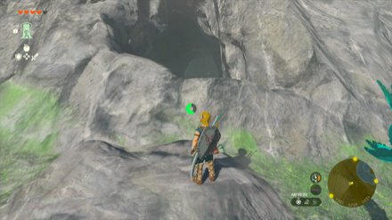 東側の入口から入る