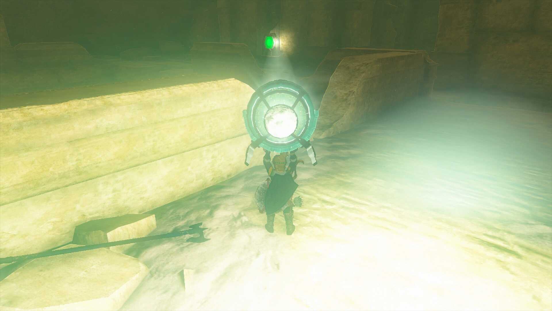 沈黙した像の谷