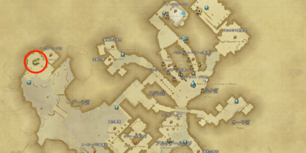 メーガドゥータ宮前にいるメーガドゥータ宮の官人