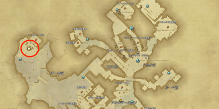 メーガドゥータ宮前にいる物腰柔らかな官吏