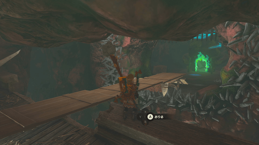 木の板で橋を作って渡る