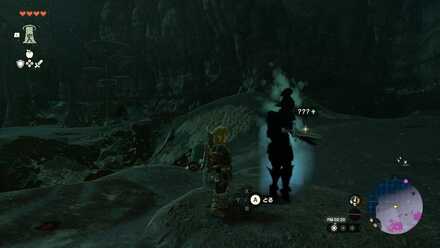 地底にいる黒い影