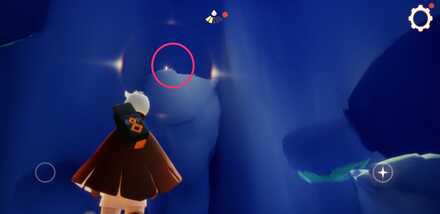 光の子は背の高い高台の最上部にある