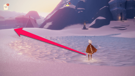 坂を下りきり左に向かう