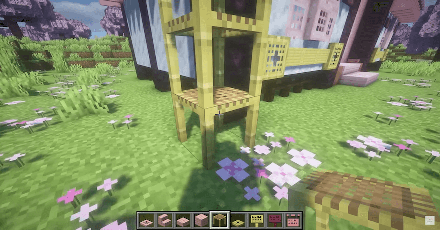 足場を使うと2階の建築が楽になる