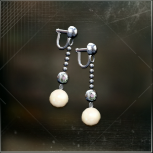 ホワイトパールイヤリング画像