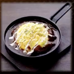 Beeオムライスオリジナルデミグラス画像