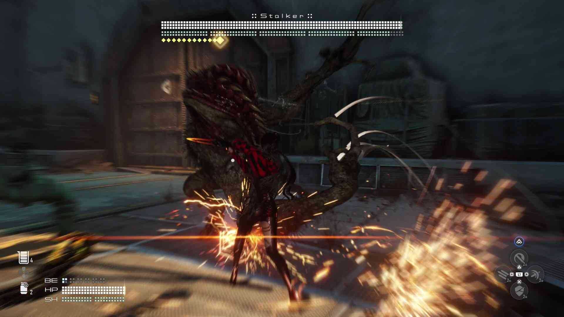 ボスと戦っている画像